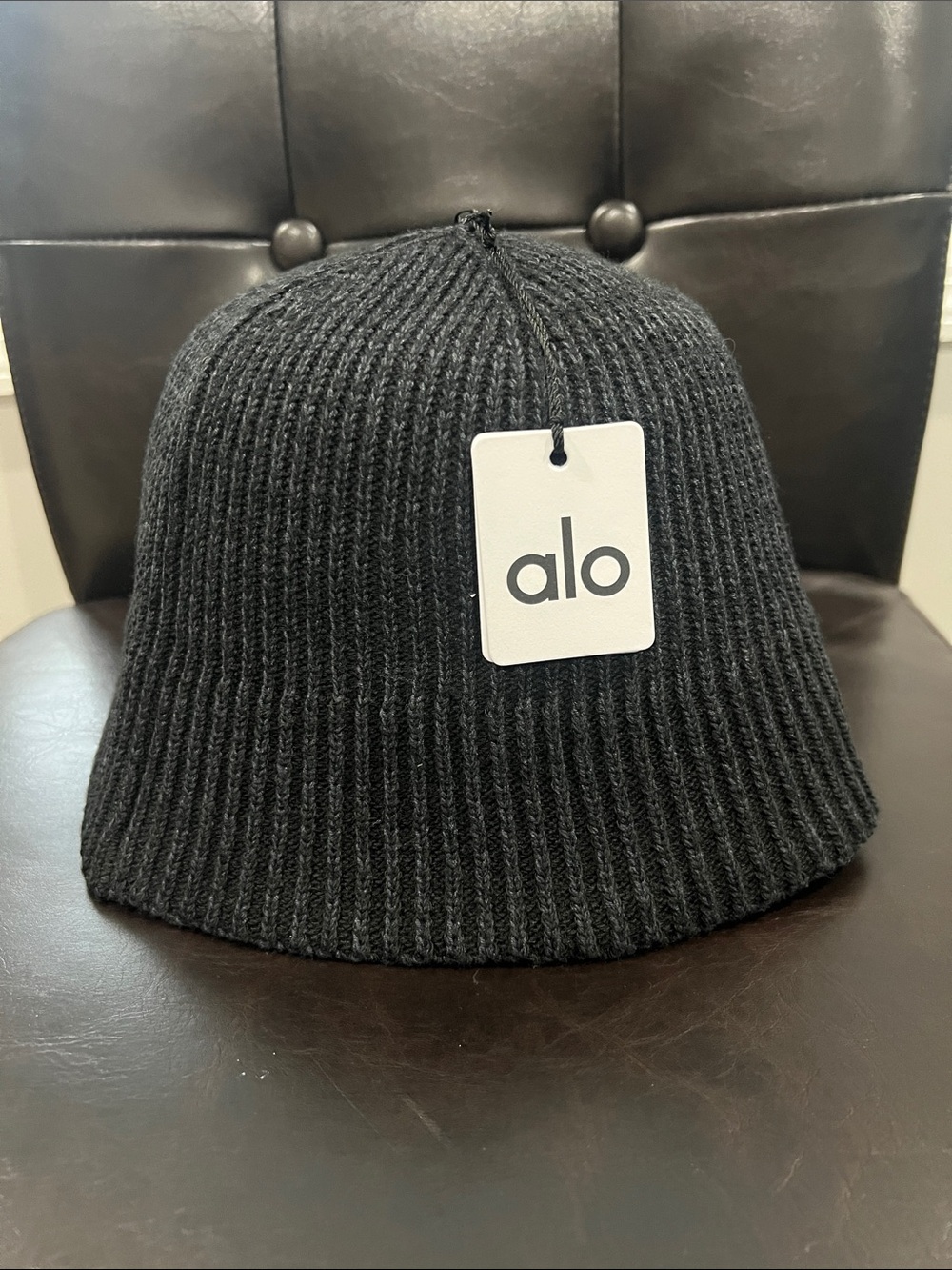 Alo Black Ribbed Knit Beanie